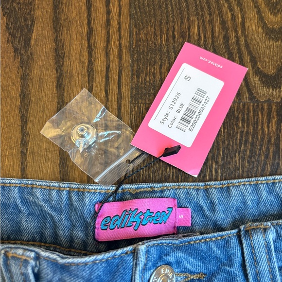 NWT Edikted Talia Demin Mini skirt - Picture 2 of 3